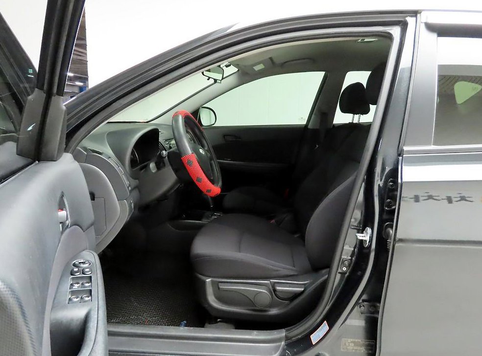 현대 i30 1.6 VVT 사진 12