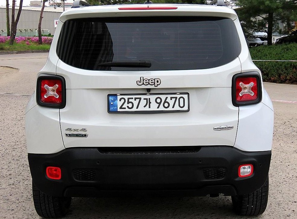 지프 레니게이드 2.0 디젤 리미티드 AWD 사진 4