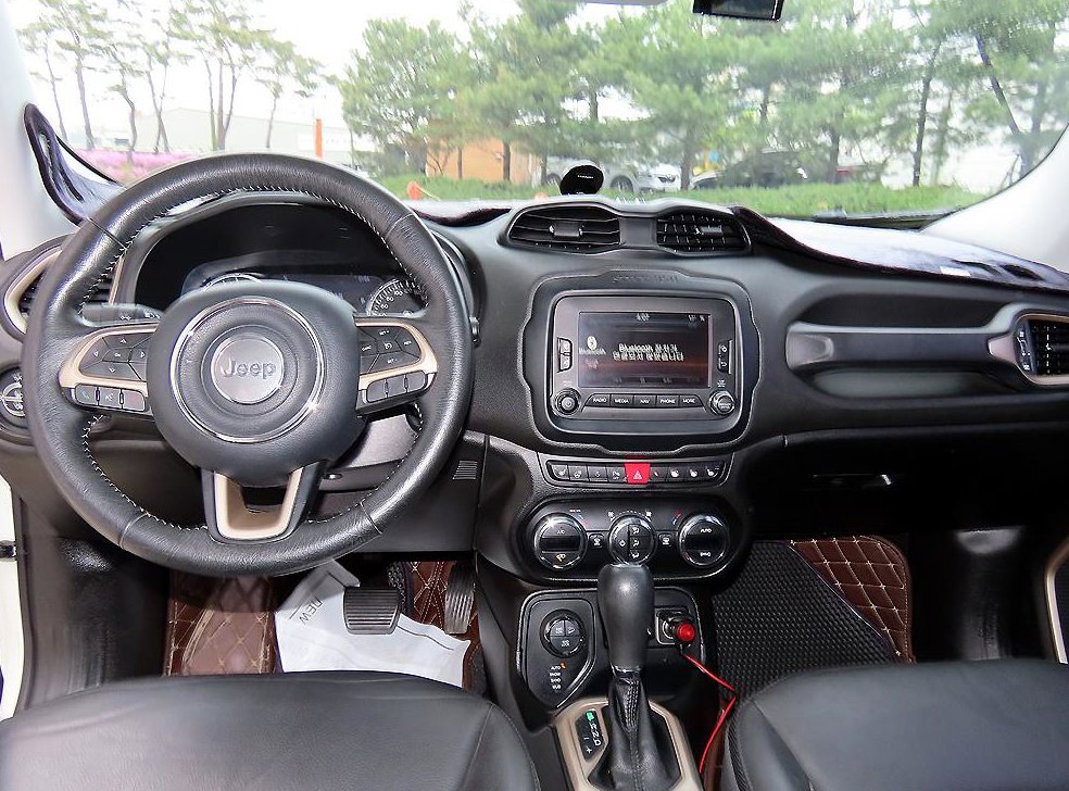 지프 레니게이드 2.0 디젤 리미티드 AWD 사진 7