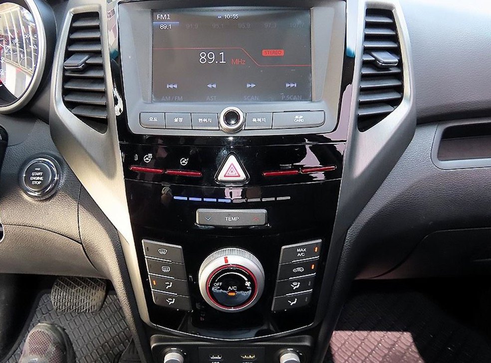 KG모빌리티(쌍용)  티볼리 4WD 디젤 VX 사진 15