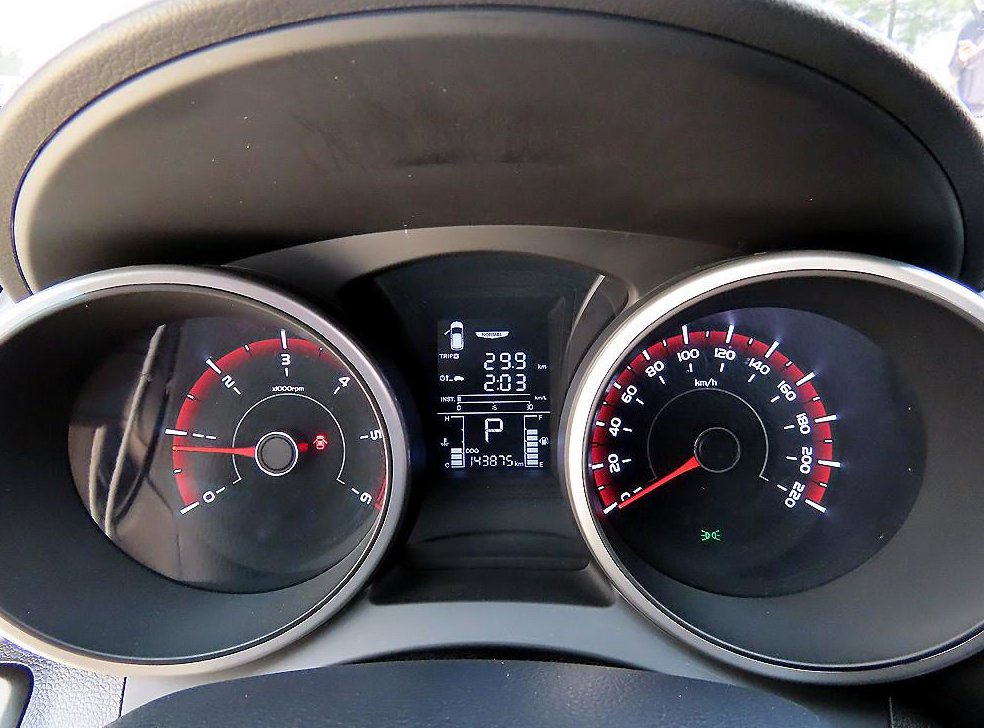 KG모빌리티(쌍용)  티볼리 4WD 디젤 VX 사진 9