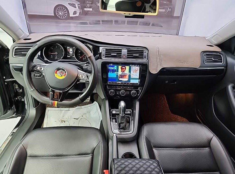 폭스바겐 제타 2.0 TDI 블루모션 프리미엄 사진 7