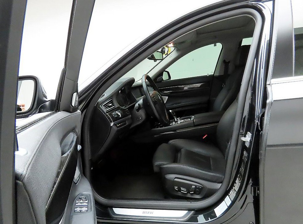 BMW 7시리즈 750 사진 12
