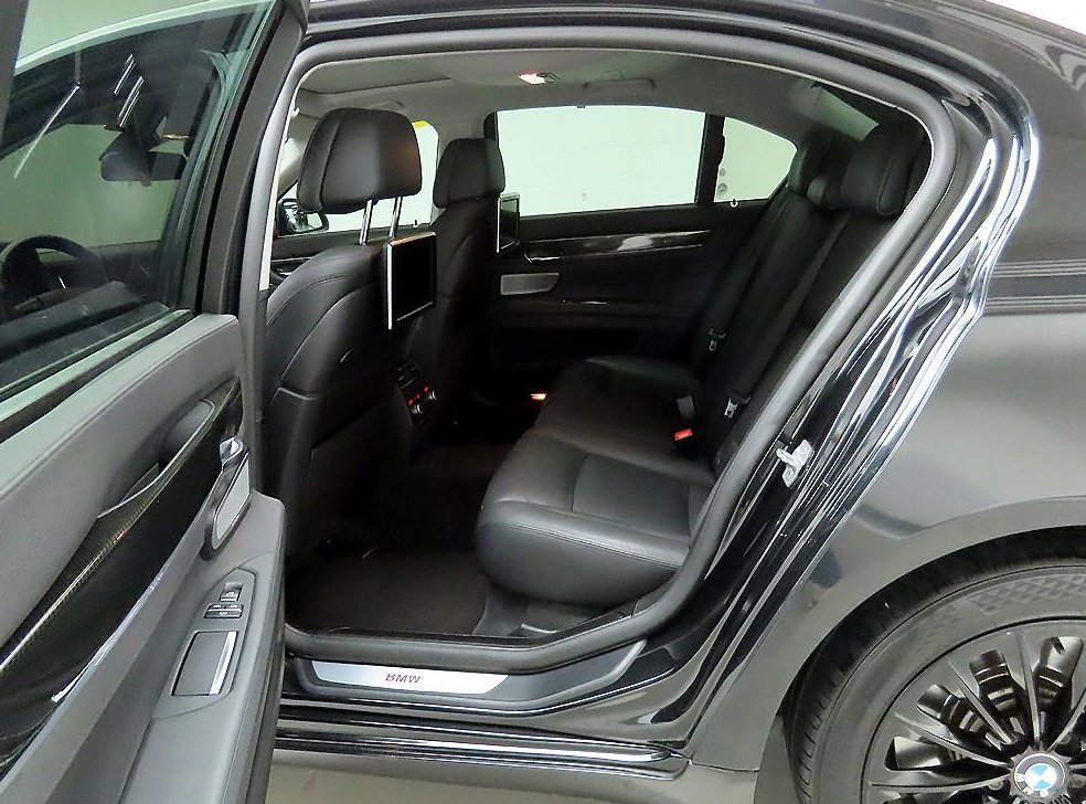 BMW 7시리즈 750 사진 13