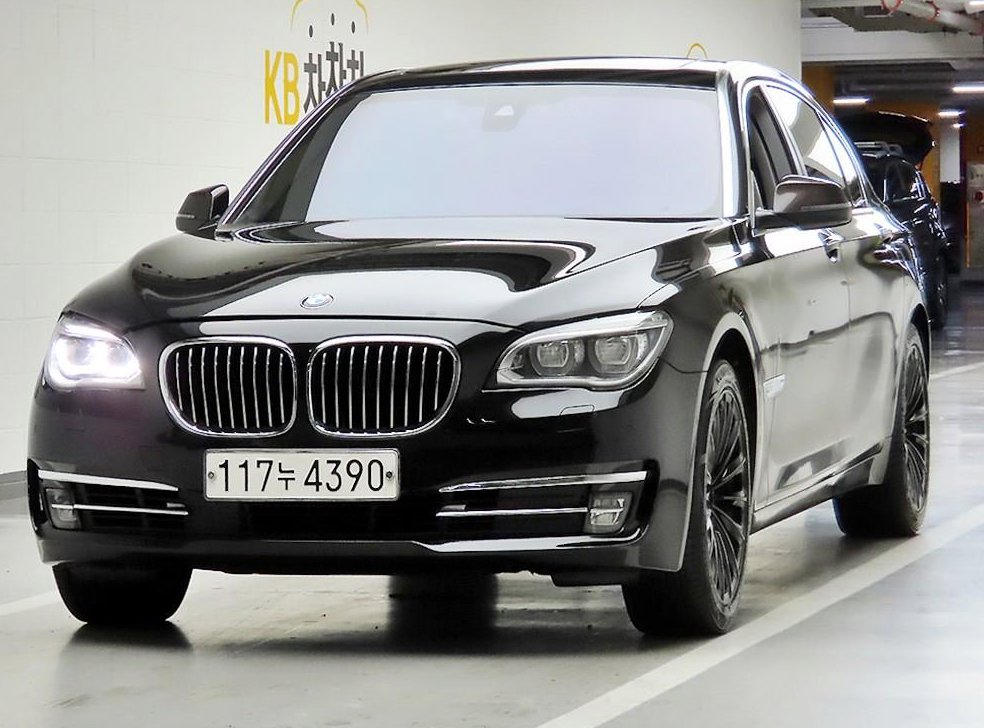 BMW 7시리즈 750 사진 2