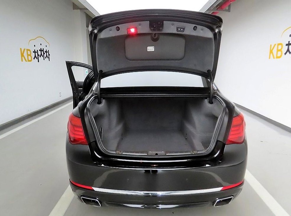 BMW 7시리즈 750 사진 5