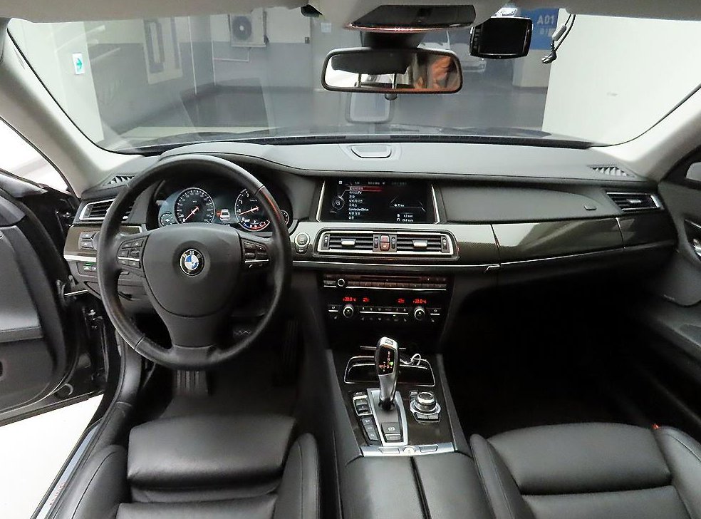 BMW 7시리즈 750 사진 8