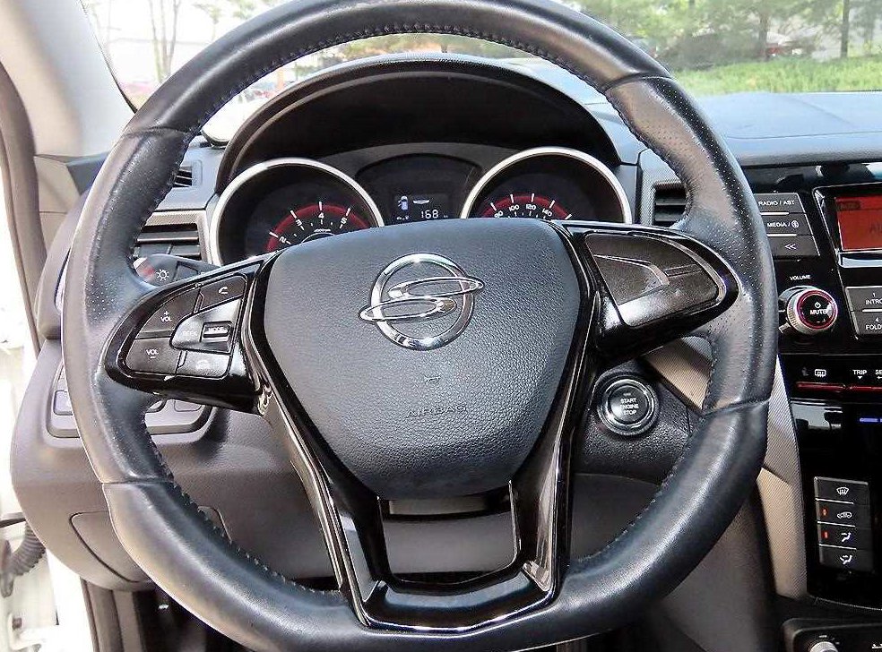KG모빌리티(쌍용)  티볼리 가솔린 2WD 1.6 VX 사진 8