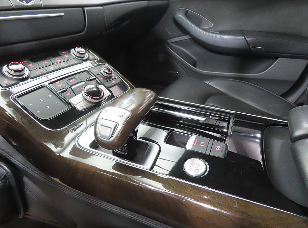 아우디 A8 60 TDI 콰트로 LWB 사진 11