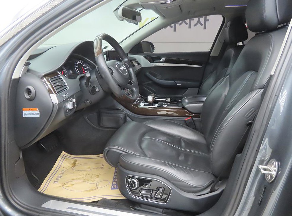 아우디 A8 60 TDI 콰트로 LWB 사진 5