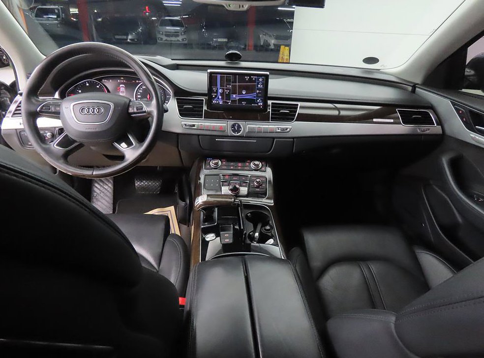 아우디 A8 60 TDI 콰트로 LWB 사진 7