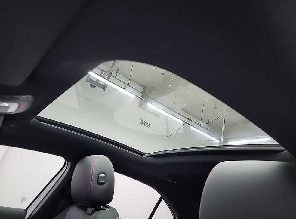 벤츠 A 클래스 A250 4MATIC 세단 사진 12