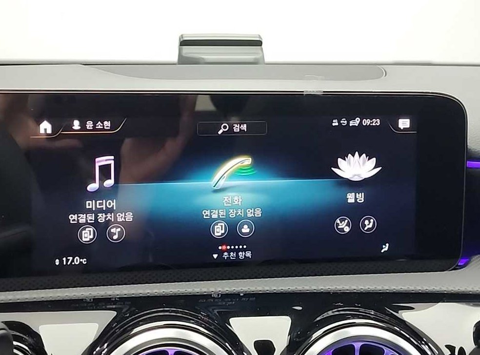 벤츠 A 클래스 A250 4MATIC 세단 사진 13