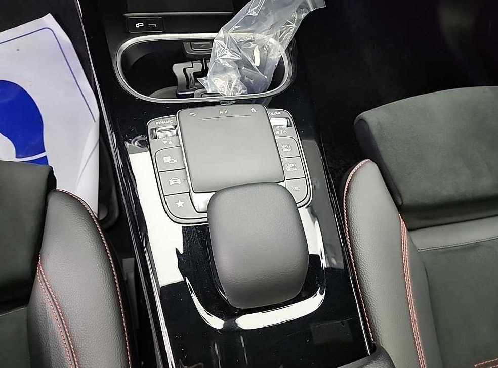 벤츠 A 클래스 A250 4MATIC 세단 사진 15