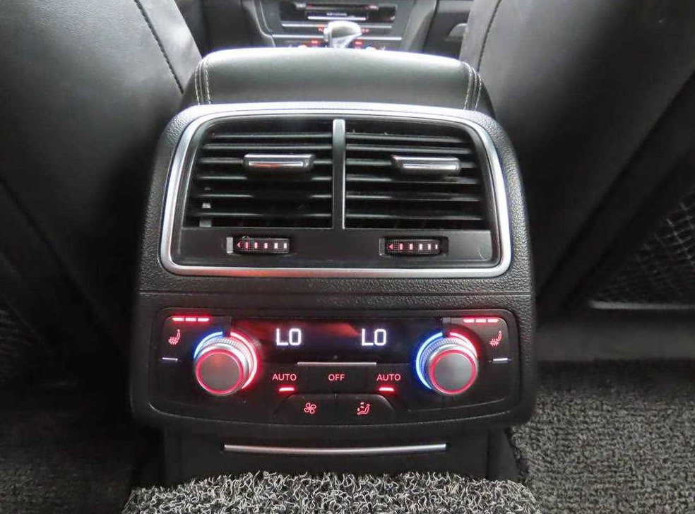 아우디 S7 4.0 TFSI  콰트로 사진 7