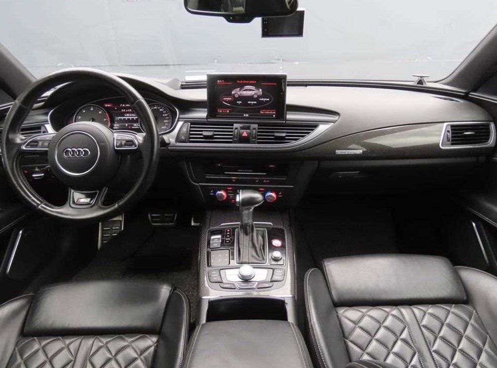 아우디 S7 4.0 TFSI  콰트로 사진 8