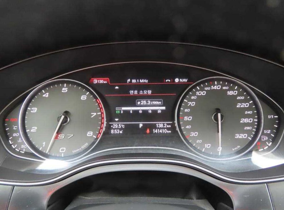 아우디 S7 4.0 TFSI  콰트로 사진 9