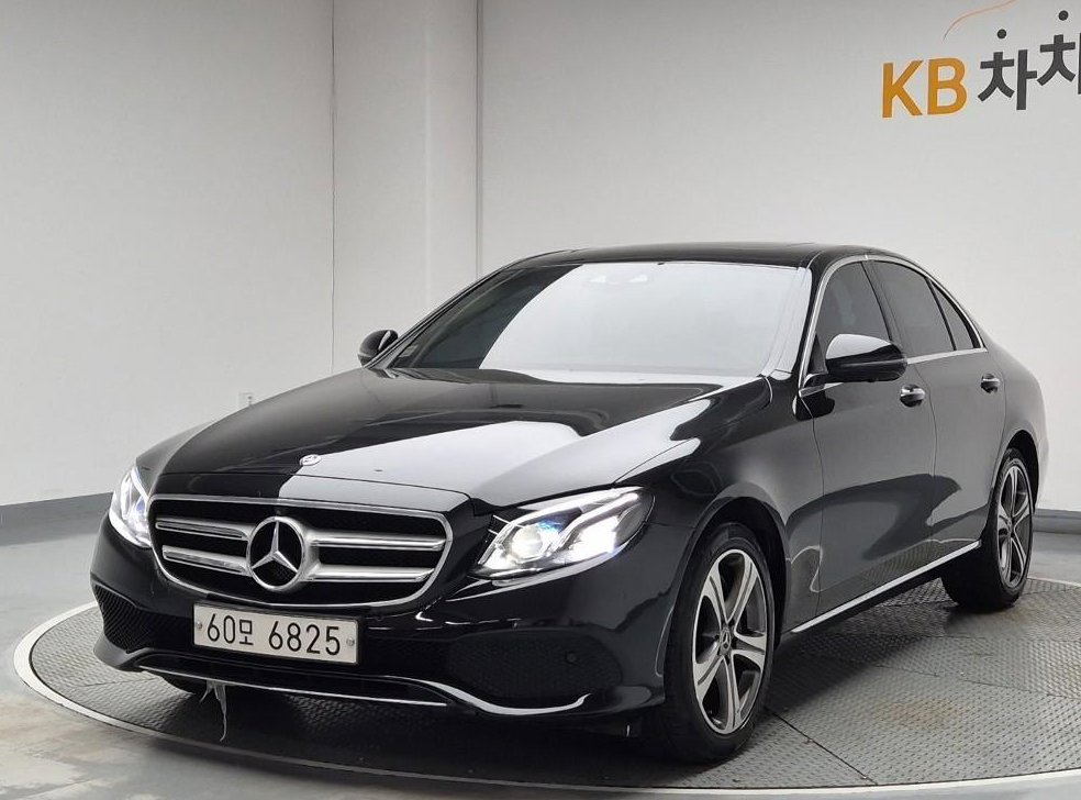 벤츠 E 클래스 E300 4MATIC 아방가르드