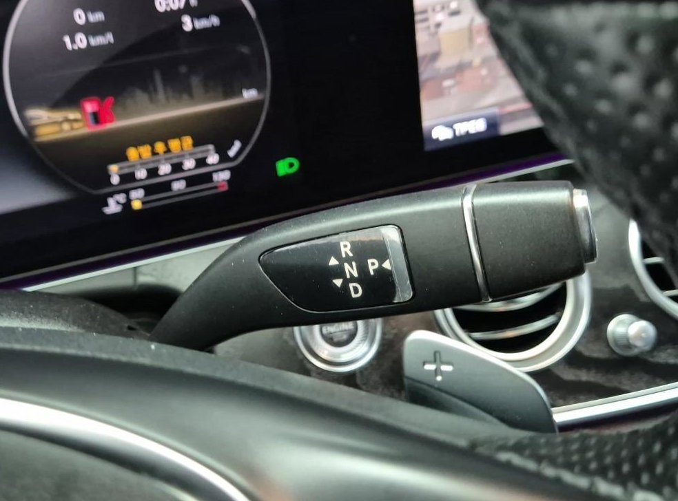 벤츠 E 클래스 E300 4MATIC 아방가르드 사진 10