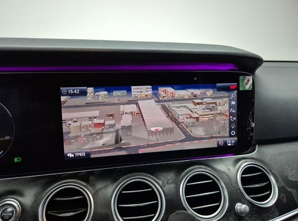 벤츠 E 클래스 E300 4MATIC 아방가르드 사진 13