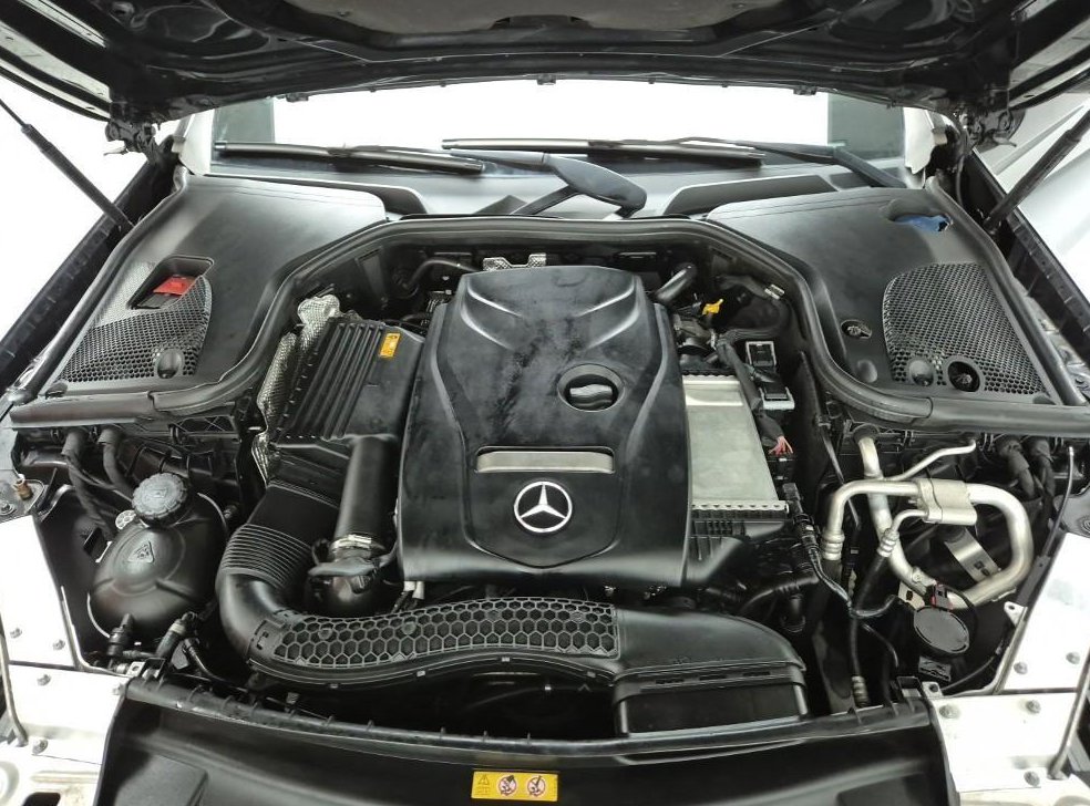 벤츠 E 클래스 E300 4MATIC 아방가르드 사진 5