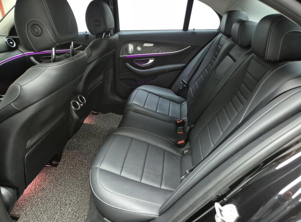 벤츠 E 클래스 E300 4MATIC 아방가르드 사진 9