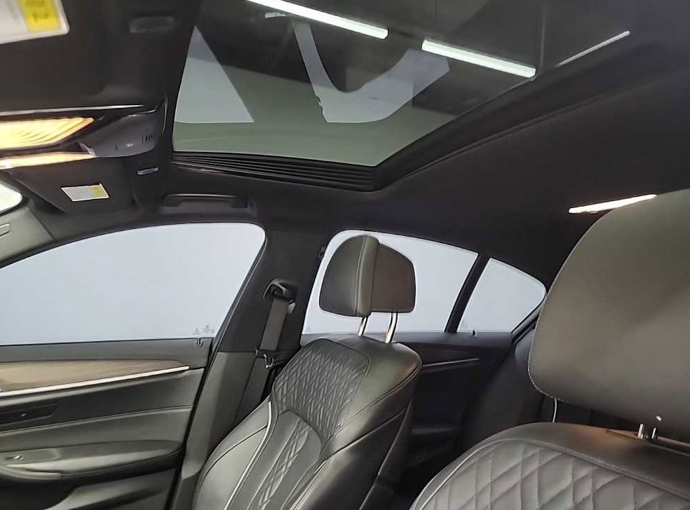 BMW 5시리즈 520d M 스포츠 플러스 사진 14