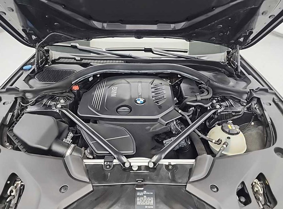 BMW 5시리즈 520d M 스포츠 플러스 사진 5