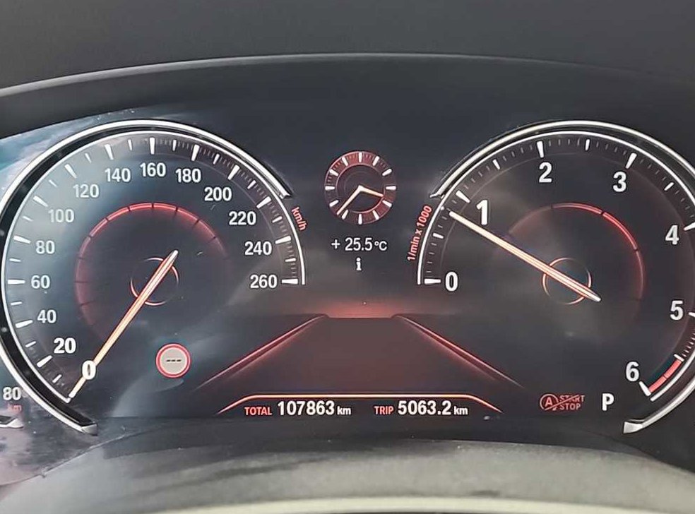 BMW 5시리즈 520d M 스포츠 플러스 사진 6