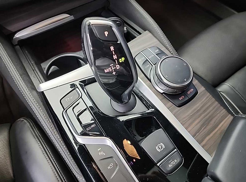 BMW 5시리즈 520d M 스포츠 플러스 사진 8