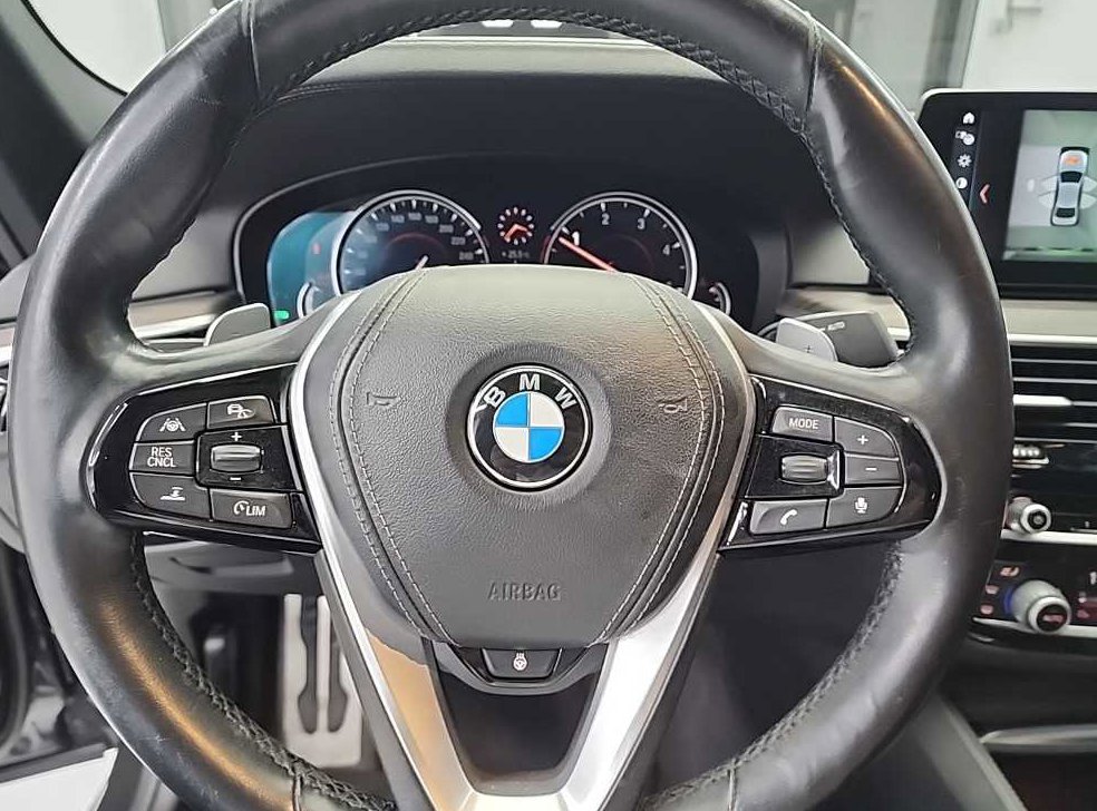 BMW 5시리즈 520d M 스포츠 플러스 사진 9