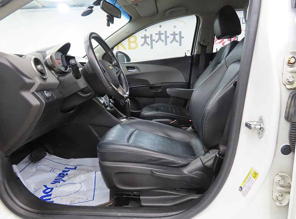 쉐보레 아베오 해치백 1.6 LT 사진 5