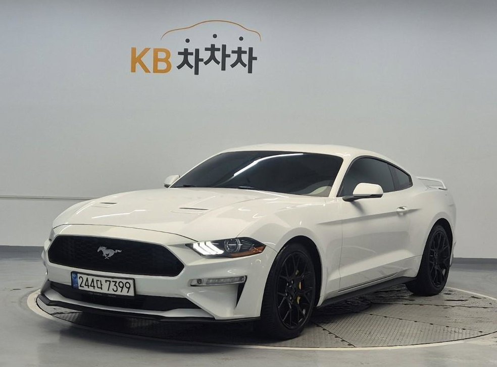 포드 머스탱 쿠페