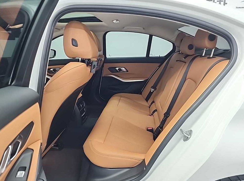 BMW 3시리즈 320i 사진 12