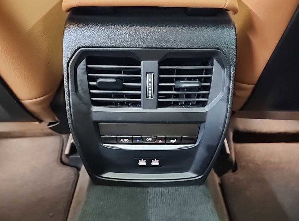 BMW 3시리즈 320i 사진 13