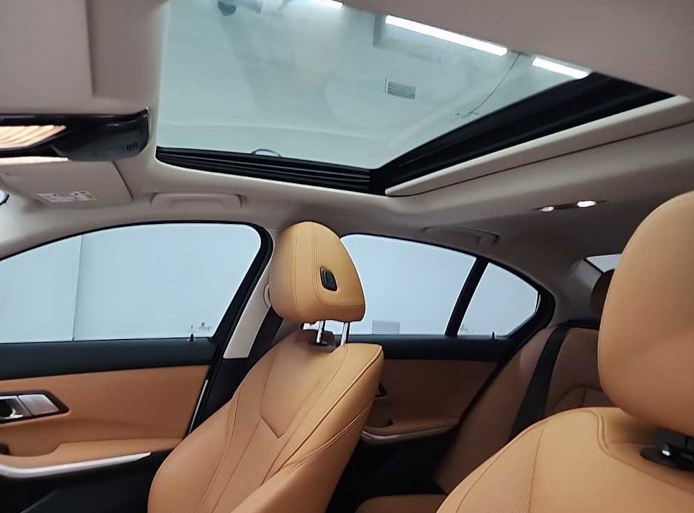 BMW 3시리즈 320i 사진 14