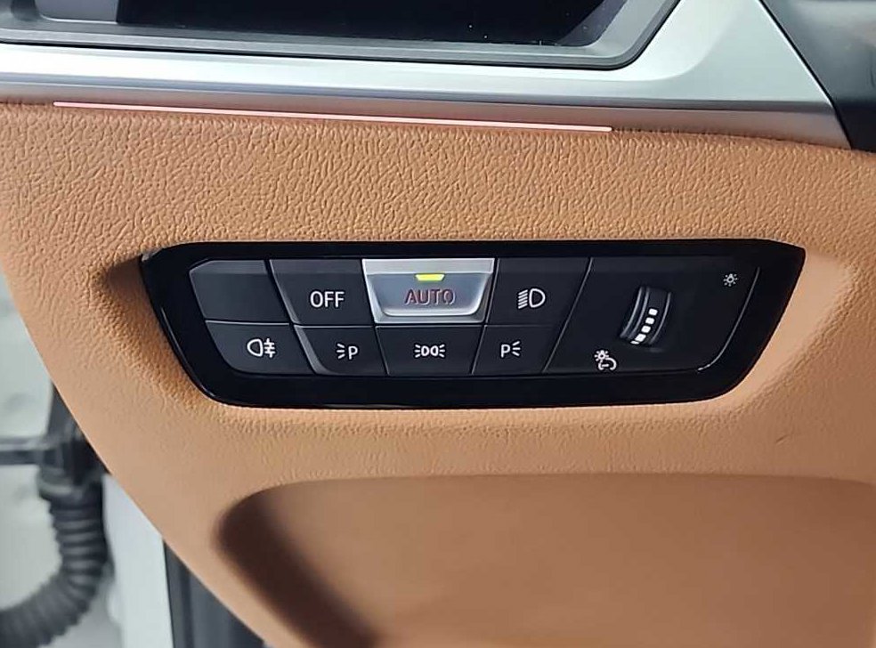 BMW 3시리즈 320i 사진 17