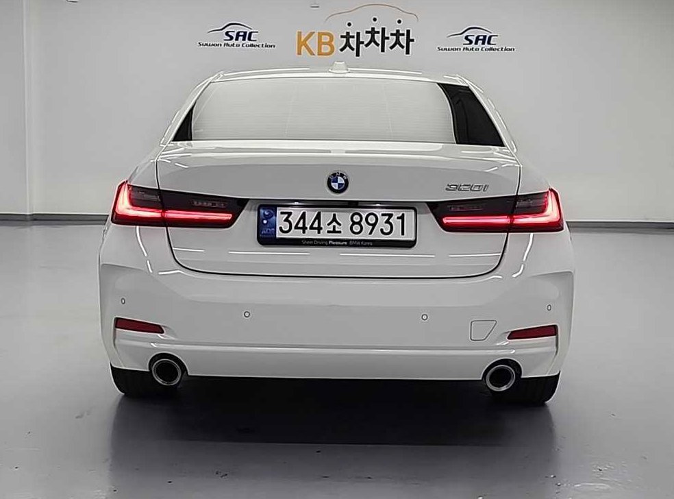 BMW 3시리즈 320i 사진 3