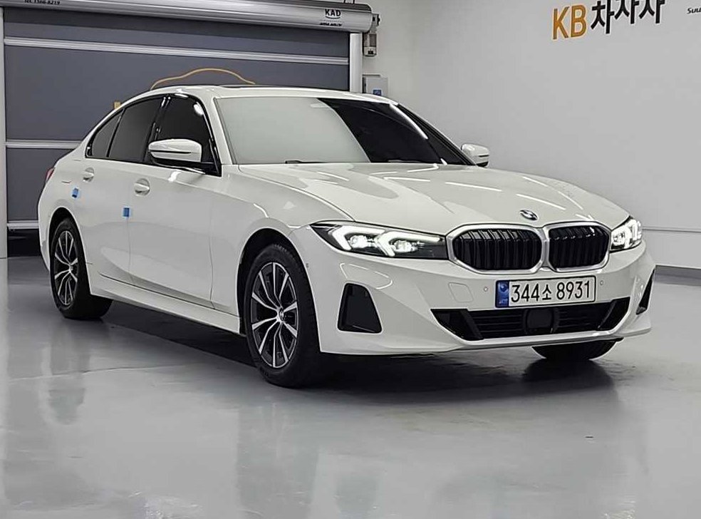 BMW 3시리즈 320i 사진 4