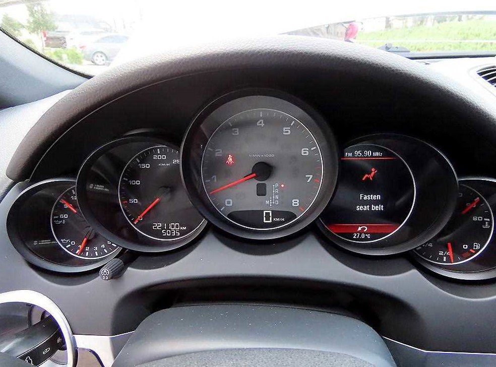 포르쉐 카이엔 4.8 S 사진 9