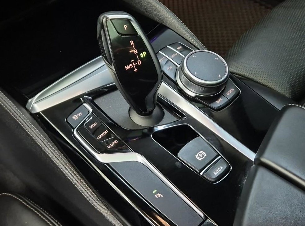 BMW 5시리즈 530i 럭셔리 플러스 사진 10