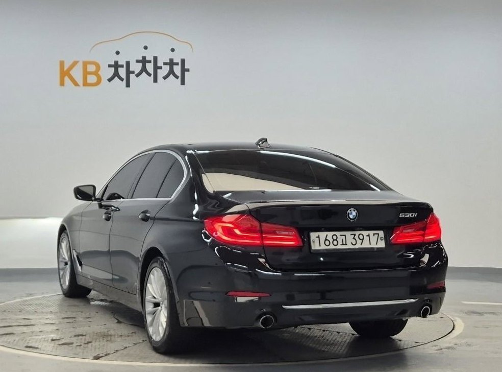 BMW 5시리즈 530i 럭셔리 플러스 사진 3