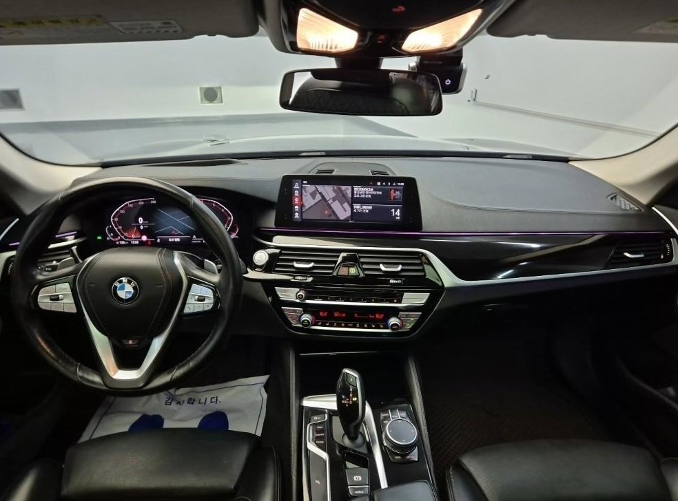 BMW 5시리즈 530i 럭셔리 플러스 사진 6