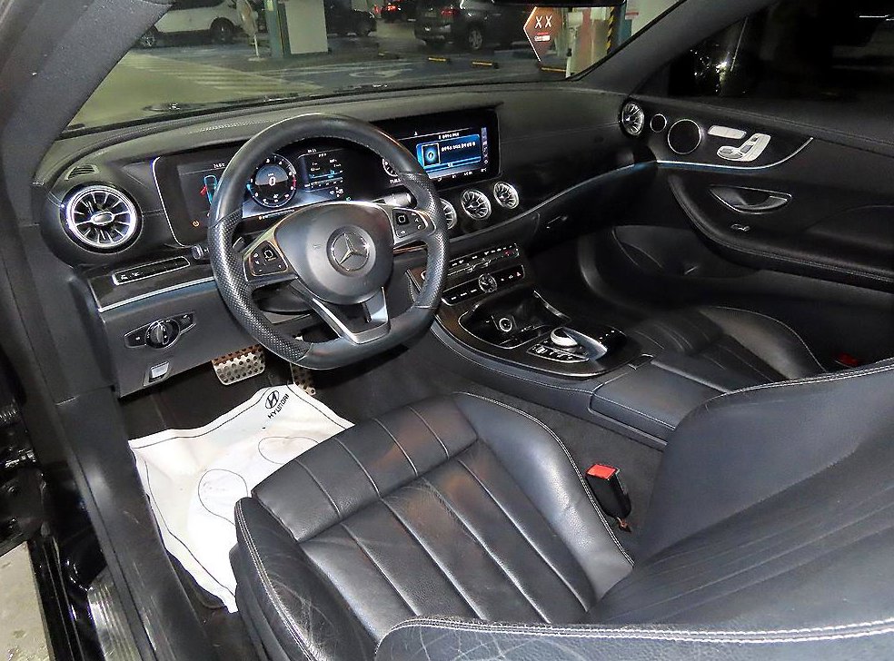 벤츠 E 클래스 E220d 쿠페 사진 10