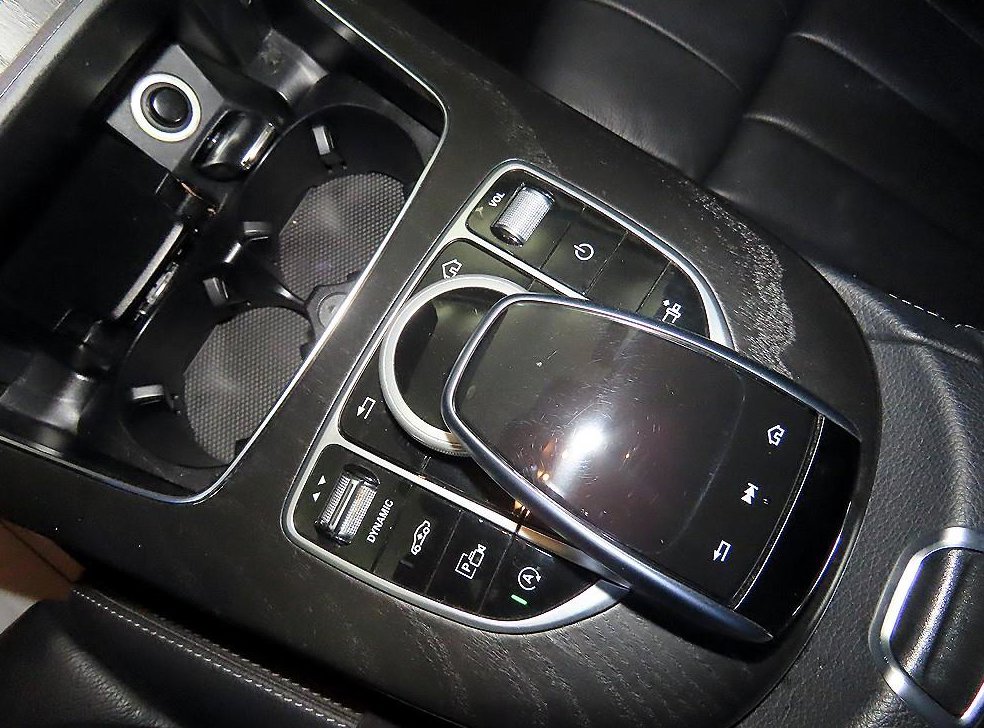 벤츠 E 클래스 E220d 쿠페 사진 13