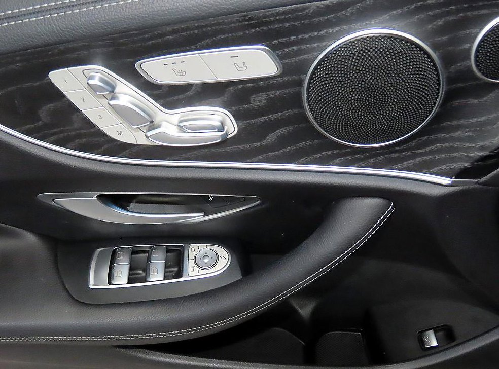 벤츠 E 클래스 E220d 쿠페 사진 15