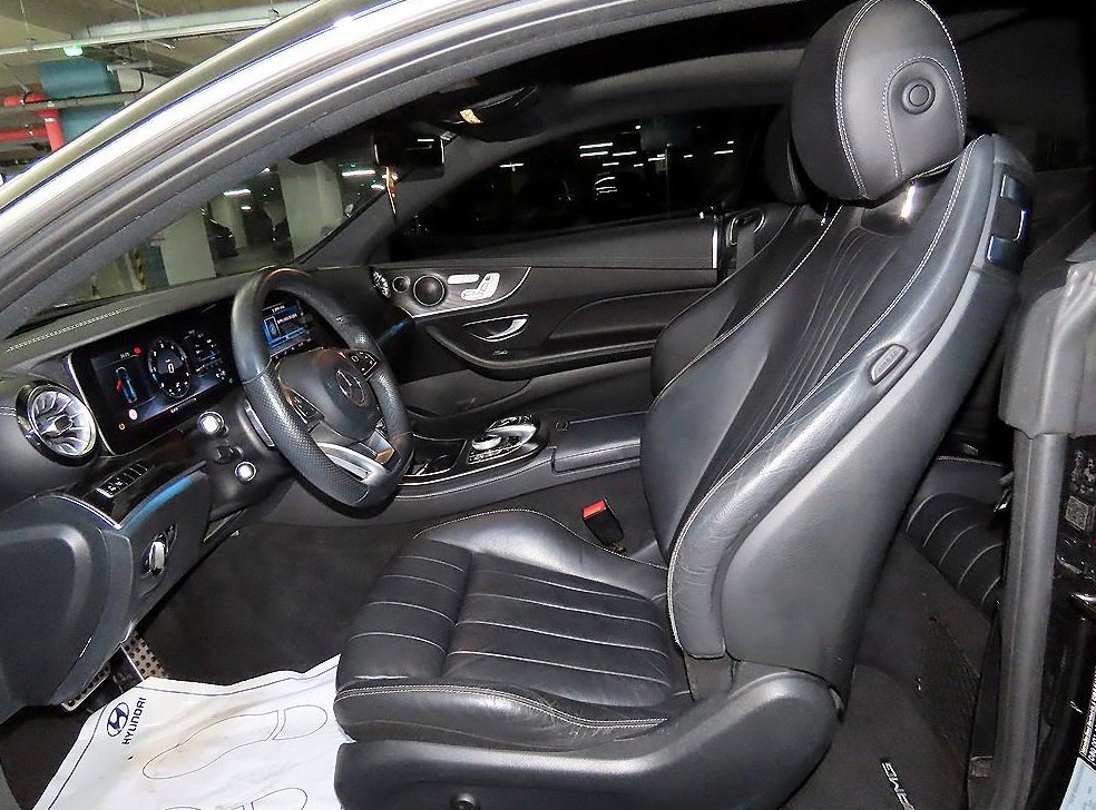 벤츠 E 클래스 E220d 쿠페 사진 6