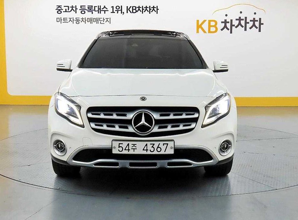 벤츠 GLA 클래스 GLA220 사진 3