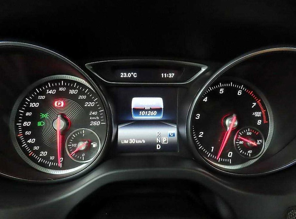 벤츠 GLA 클래스 GLA220 사진 8