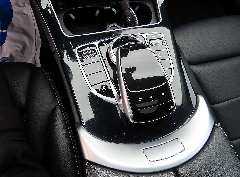 벤츠 C 클래스 C220 d 아방가르드 사진 11